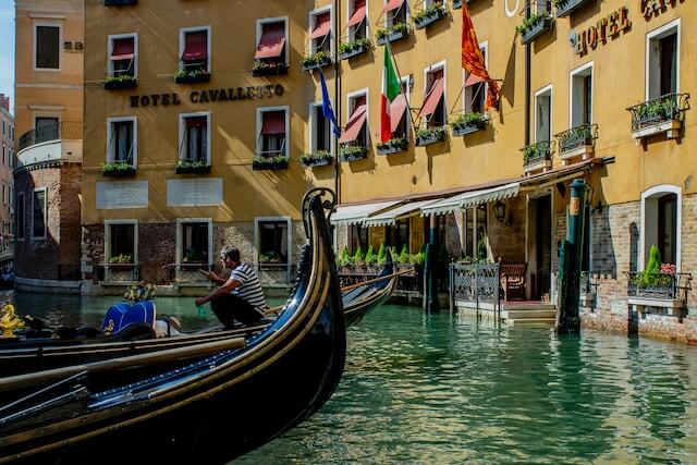 hotel in venice Luxury Female Escorts in Venice