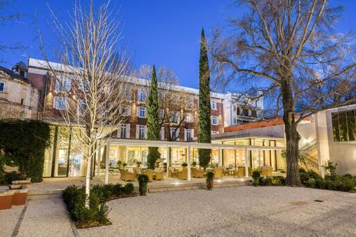 Business in Nimes Premium Elite Escorts in Nimes