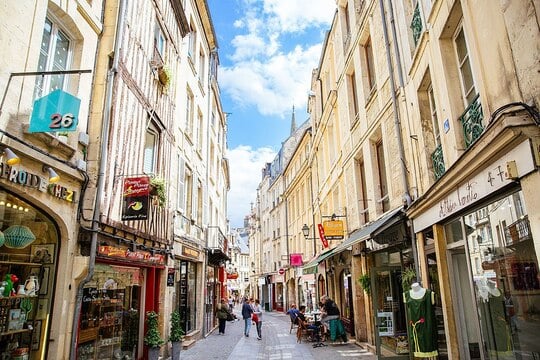 Guide Touristique Caen High-End Escorts in Caen