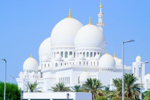 Sheikh Zayed Grand Mosque Center Luxury Escorts in Abu Dhabi