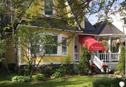 Chicoutimi - Where Good Food Meets Great Vibes