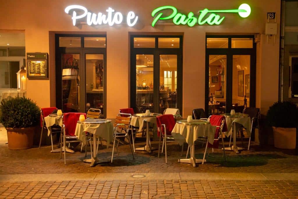 Winterthur Punto e Pasta​​ 2 VIP Dinner Date Escorts in Winterthur